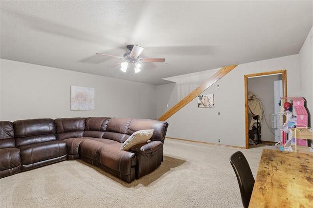 19141 Cottonwood Acres, Kingfisher, OK 73750