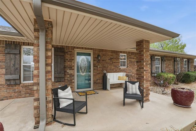 19141 Cottonwood Acres, Kingfisher, OK 73750