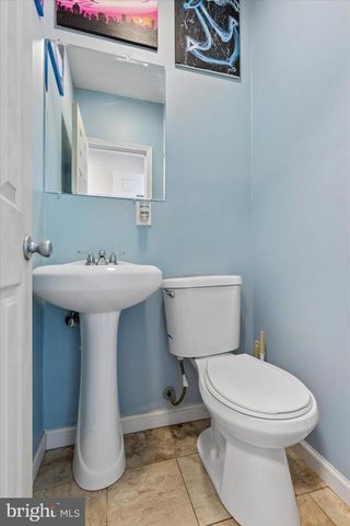 1126 PLOWSHARE RD, Blue Bell, PA 19422