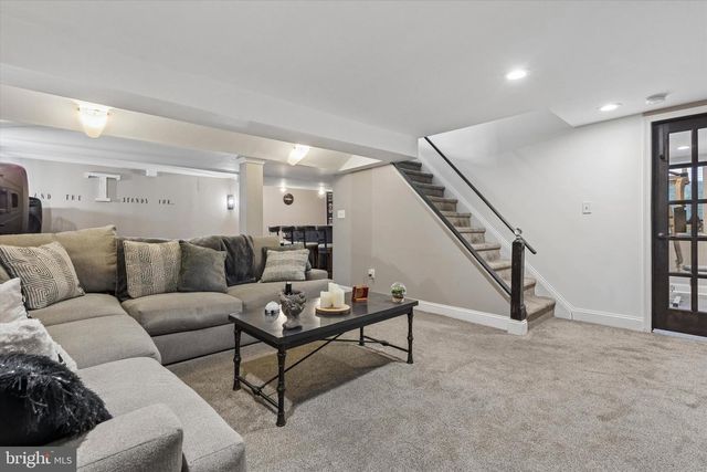 1126 PLOWSHARE RD, Blue Bell, PA 19422