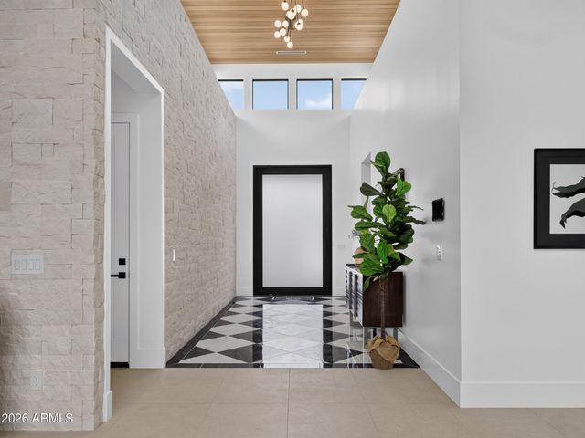 8501 E MALCOMB Drive, Scottsdale, AZ 85250