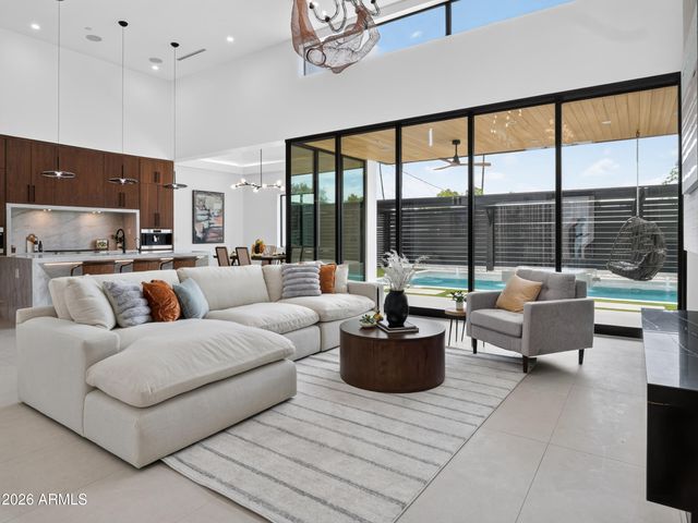 8501 E MALCOMB Drive, Scottsdale, AZ 85250
