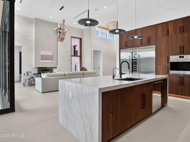8501 E MALCOMB Drive, Scottsdale, AZ 85250
