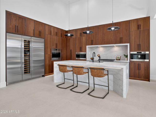 8501 E MALCOMB Drive, Scottsdale, AZ 85250