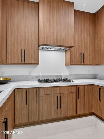 8501 E MALCOMB Drive, Scottsdale, AZ 85250