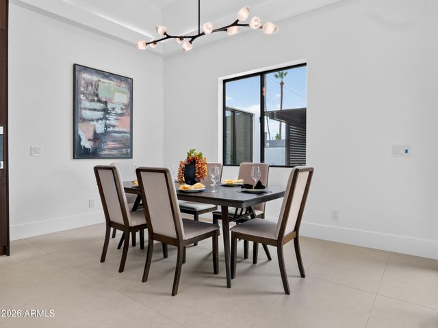 8501 E MALCOMB Drive, Scottsdale, AZ 85250