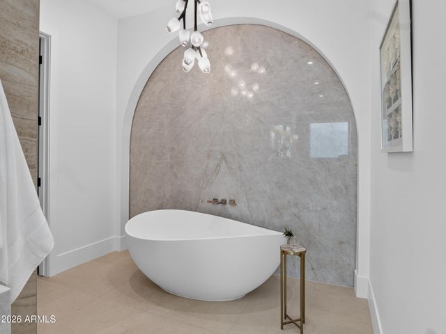 8501 E MALCOMB Drive, Scottsdale, AZ 85250