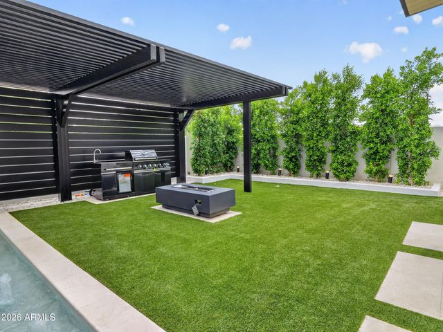 8501 E MALCOMB Drive, Scottsdale, AZ 85250