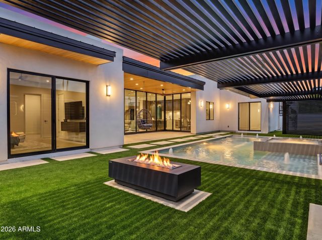 8501 E MALCOMB Drive, Scottsdale, AZ 85250