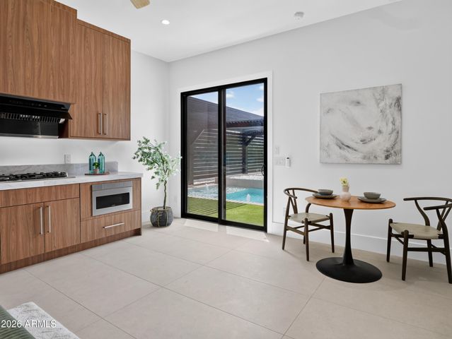 8501 E MALCOMB Drive, Scottsdale, AZ 85250
