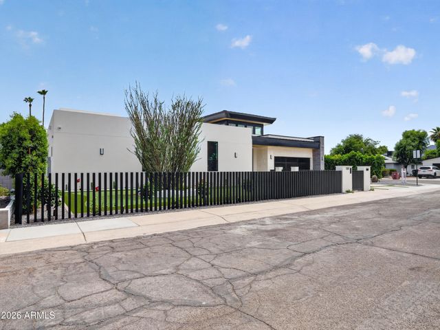 8501 E MALCOMB Drive, Scottsdale, AZ 85250