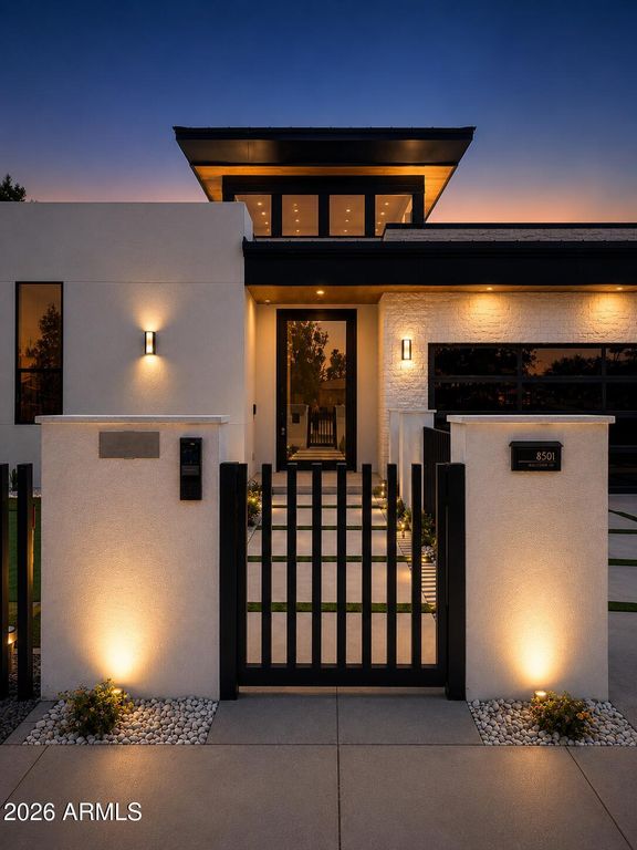 8501 E MALCOMB Drive, Scottsdale, AZ 85250 — photo 2