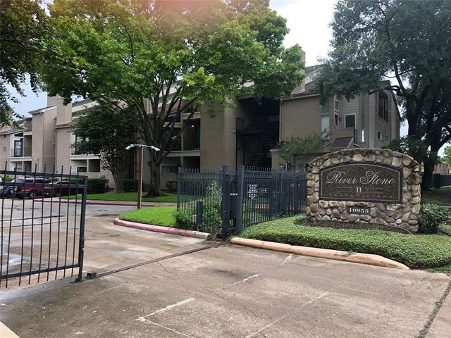 10855 Meadowglen Lane 1108, Houston, TX 77042