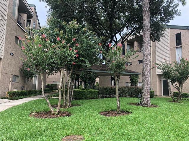 10855 Meadowglen Lane 1108, Houston, TX 77042