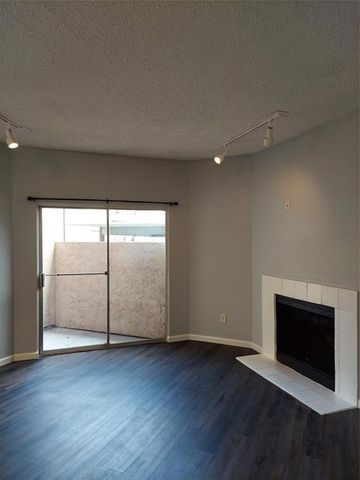 10855 Meadowglen Lane 1108, Houston, TX 77042