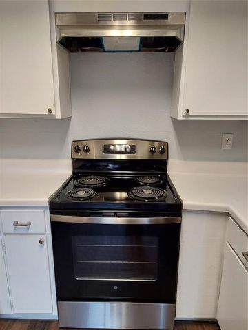 10855 Meadowglen Lane 1108, Houston, TX 77042