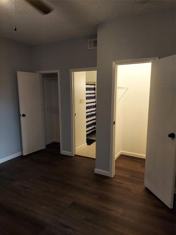 10855 Meadowglen Lane 1108, Houston, TX 77042