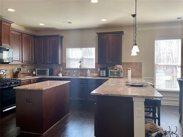 30 Silver Peak Drive, Covington, GA 30016