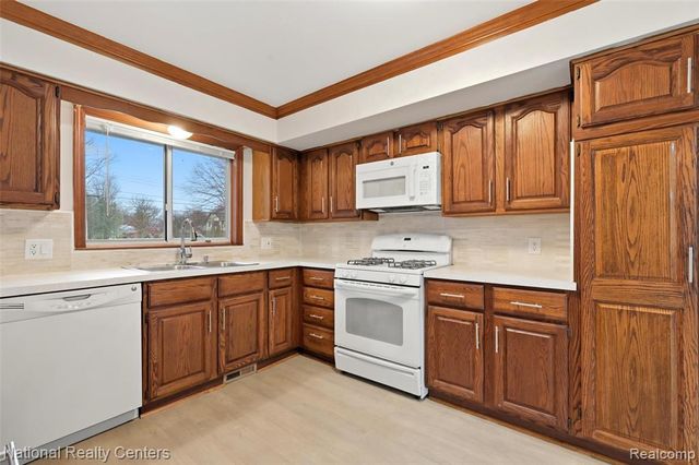 37625 Ryan Road, Sterling Heights, MI 48310