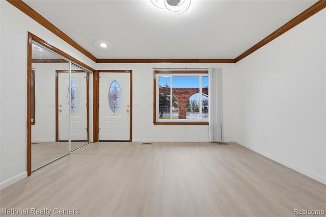 37625 Ryan Road, Sterling Heights, MI 48310