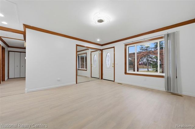 37625 Ryan Road, Sterling Heights, MI 48310