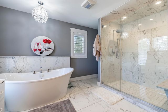 9832 Twin Creek Boulevard, Munster, IN 46321