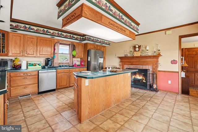 1106 EASY RD, Carlisle, PA 17015