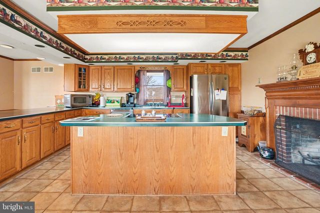 1106 EASY RD, Carlisle, PA 17015