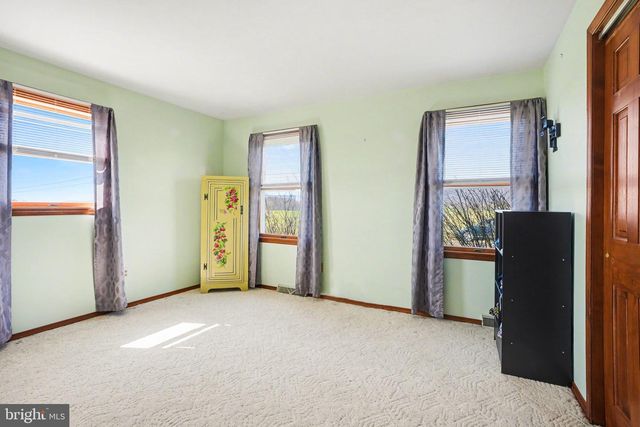 1106 EASY RD, Carlisle, PA 17015