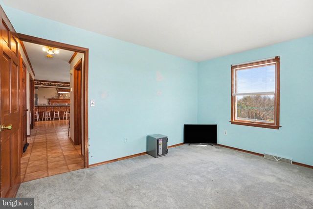 1106 EASY RD, Carlisle, PA 17015