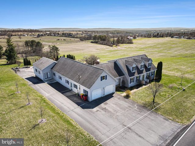1106 EASY RD, Carlisle, PA 17015