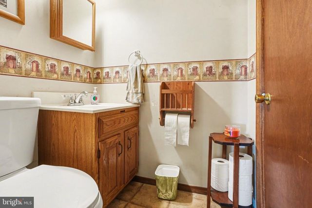 1106 EASY RD, Carlisle, PA 17015