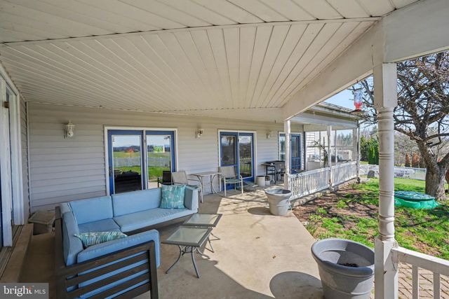 1106 EASY RD, Carlisle, PA 17015