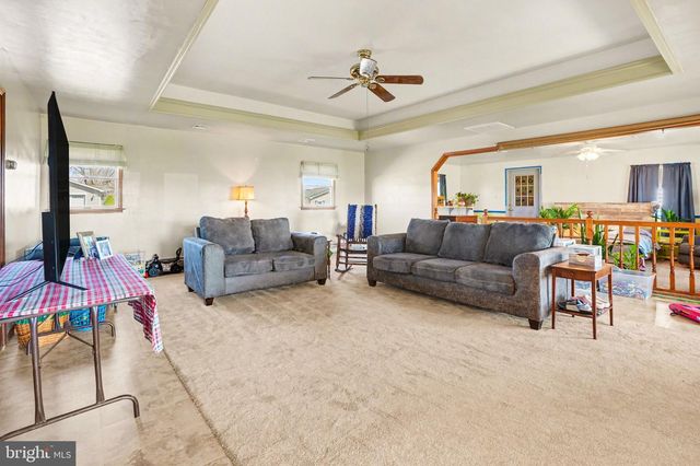 1106 EASY RD, Carlisle, PA 17015