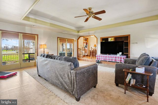 1106 EASY RD, Carlisle, PA 17015