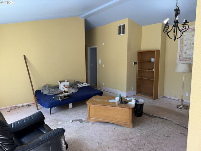 36451 S SAWTELL Rd, Molalla, OR 97038
