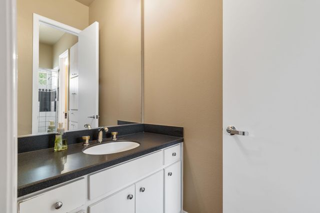 6020 Parksedge Lane, Dallas, TX 75252