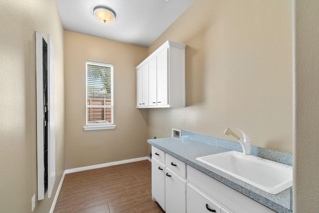 6020 Parksedge Lane, Dallas, TX 75252
