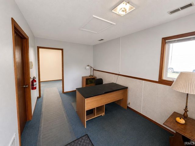 3718 Lincolnway East, Mishawaka, IN 46544