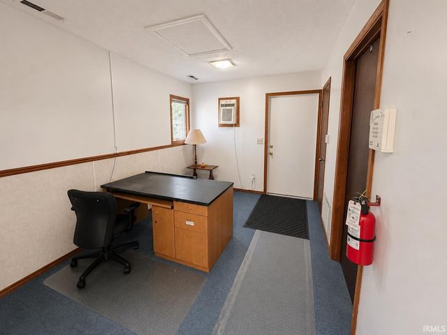3718 Lincolnway East, Mishawaka, IN 46544