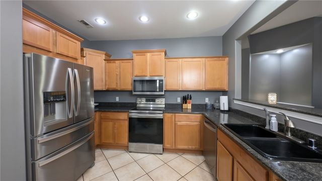 671 Reisling Street, Centerton, AR 72719