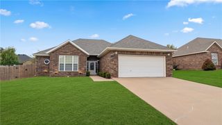 671 Reisling Street, Centerton, AR 72719
