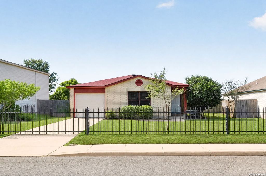 5718 SUN CANYON DR, San Antonio, TX 78244