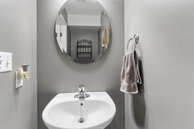 920 N Hearthstone STREET, Elkhorn, WI 53121