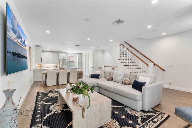 1035 W Heritage Club Circle, Delray Beach, FL 33483