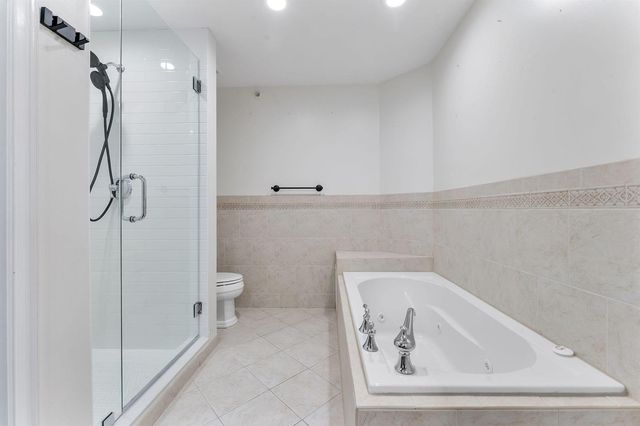 1035 W Heritage Club Circle, Delray Beach, FL 33483