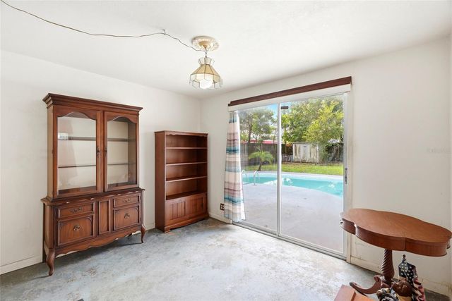 427 1ST AVENUE NE, Largo, FL 33770
