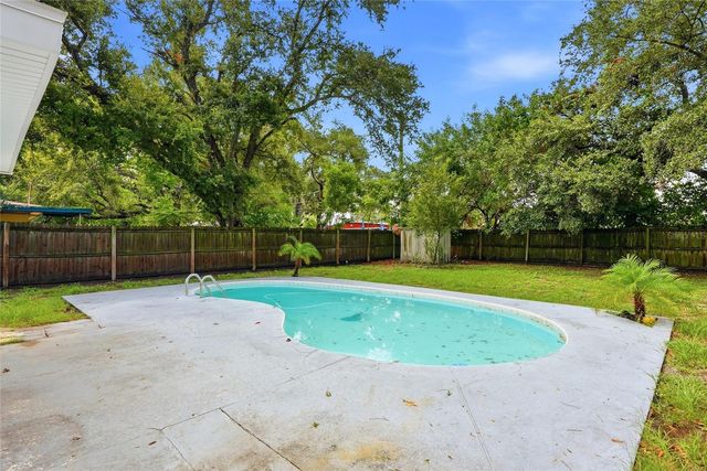 427 1ST AVENUE NE, Largo, FL 33770