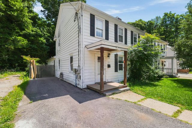 10 Dutchess Avenue, Wappingers Falls, NY 12590