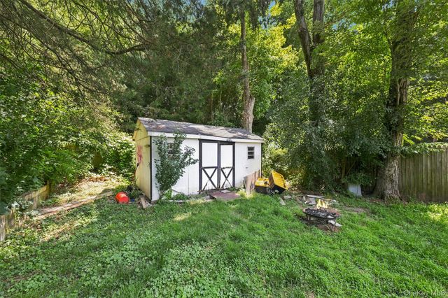 10 Dutchess Avenue, Wappingers Falls, NY 12590